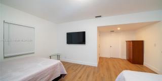 1310 Jackson St Gallery 8