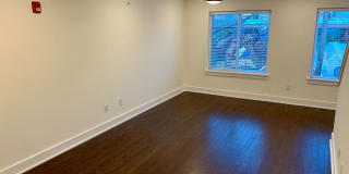 Stunning 2-Bed Condo with Private Roof Deck in Norris Square! Available mid-July! Gallery 6