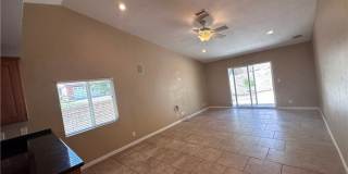 1299 Dogwood Gallery 5