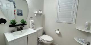 Fully Furnished 4 Bedroom 2.5 Home! Gallery 10