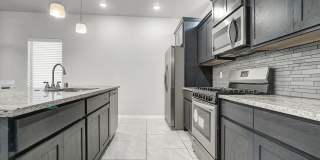 Upper Valley 2 Bedroom 2.5 Bath Gallery 14