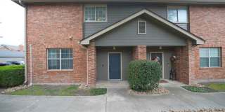 Delightful Condominium in the heart of the Medical Center. Realtor Commission: $500 Gallery 1