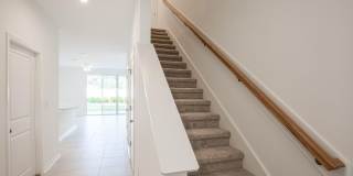 Like new 3/2.5 Townhome Gallery 5