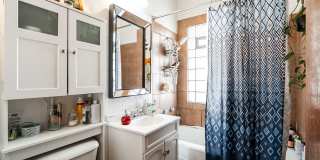 Bright and Sunny 3 Bedroom Upper Gallery 9