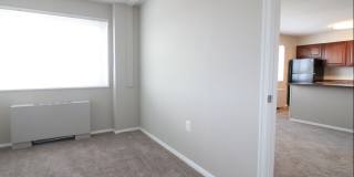 Hampshire Tower Apartments Gallery 14