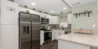 9811 N Hollybrook Lake Dr Gallery 10