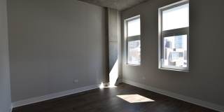 3833 N Broadway Gallery 161