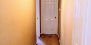 Spacious 3 Bed Townhome!!! Gallery 5