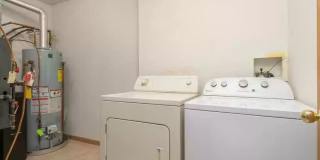 Great location *2Bed*2Bath Townhome- Available June 1 Gallery 12