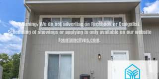 Spacious 4 Bed / 3 Bath Townhome in Liberty – Pet Friendly! Gallery 1