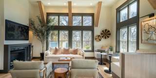 The Estates Gallery 21