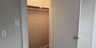 Remodeled 3 Bed 1 Bath in Kemp & Jackson! Gallery 19