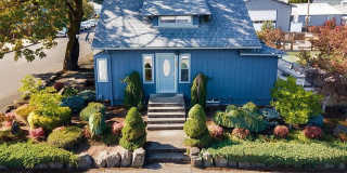 Rare Single Family Home  W/ 2 car garage Gallery 1