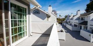 7310 Balboa Blvd Gallery 33