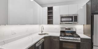 1558 W Juneway Terrace Gallery 3
