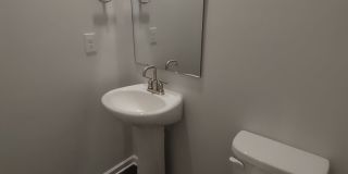 Beautiful Townhouse located in the McEwen Village! Gallery 7