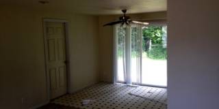 Beautifully Updated 4-Bedroom Home with Large Fenced Yard & Fire Pit Gallery 22