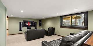 43054 Oxford Court Gallery 14