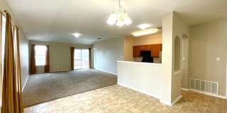 Charming 3-Bedroom Cul-de-Sac Home with Fenced Yard & Garage! Gallery 21