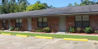 Recently renovated apartment in Chipley Gallery 1