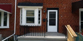 Charming 3-Bedroom Home with Fenced Yard & Private Parking Gallery 1