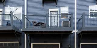 Fully Furnished Downtown 2 Bed, 4 Bath Executive Townhouse Gallery 48