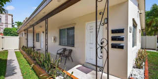 1037 N Victoria Park Road Gallery 1