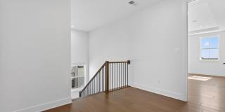861 N MANCHESTER Street Gallery 33