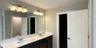 Incredible Townhome in Near Uptown with Move-In Special! Gallery 41