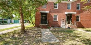 3 Bedroom 1.5 Bath Townhouse in Wagener Terrace - Charleston Peninsula Gallery 1