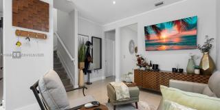 8781 NW 98th Ct Gallery 6