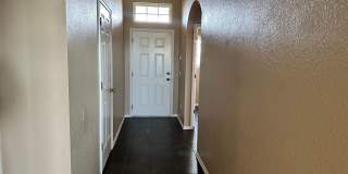 Beautiful home located in the Waterstone area! NO PETS! Gallery 10