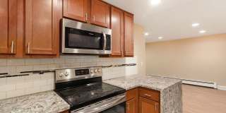 Location!! Updated 1 bedroom Gem on Pearl St. in Govenor's Park! Gallery 6