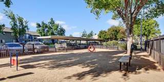 The Henley Apartment Homes Gallery 10