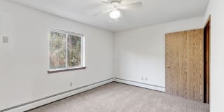 Ashford Apartments Gallery 38