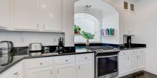 FANTASTIC FULLY UPGRADED FURNISHED RENTAL LOCATED IN THE SOUTHWEST!!! Gallery 17