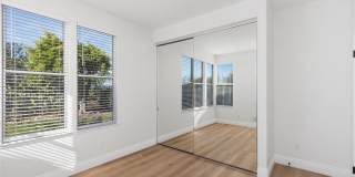 2 Crystalglen Gallery 21