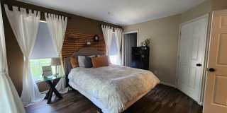 4 Level End-Unit TH with Garage! Gallery 14