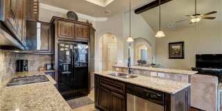 4 Bedrooms/3Car/Storm Shelter-In Edmond Schools-Community Pool Gallery 1