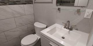 Charming 2bedroom, 2bath home, Like New near Land Park Area and City College. Gallery 11