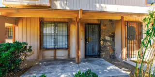 1372 Lorilynn Gallery 1