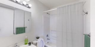 London Towers Gallery 32