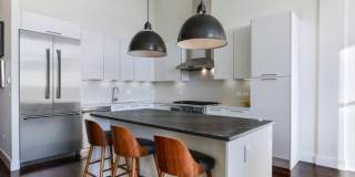 1132 W Adams Street Gallery 3