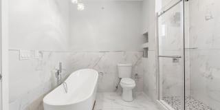 873 MOYER Street Gallery 33