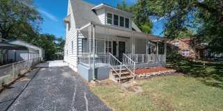 1317 South Pennsylvania Avenue | Springfield, MO 65807 COLLEGE PRE-LEASING – Fresh Interior Remodel – Walk to Campus Gallery 3