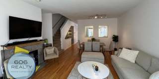 Beautiful, Single Family Townhome, Great Location!! Gallery 6