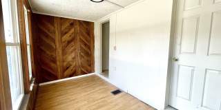 128 Franklin Street Gallery 9