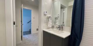 Charming 3BR Townhome in Seattle Gallery 17