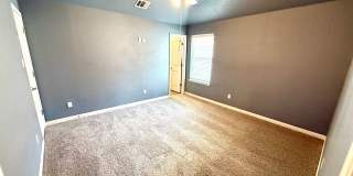 Charming 3-Bedroom Home with Fireplace, Garage & Covered Patio! Gallery 12