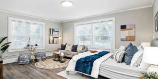 Amazing Remodeled Studio Apartments - Gallery 16